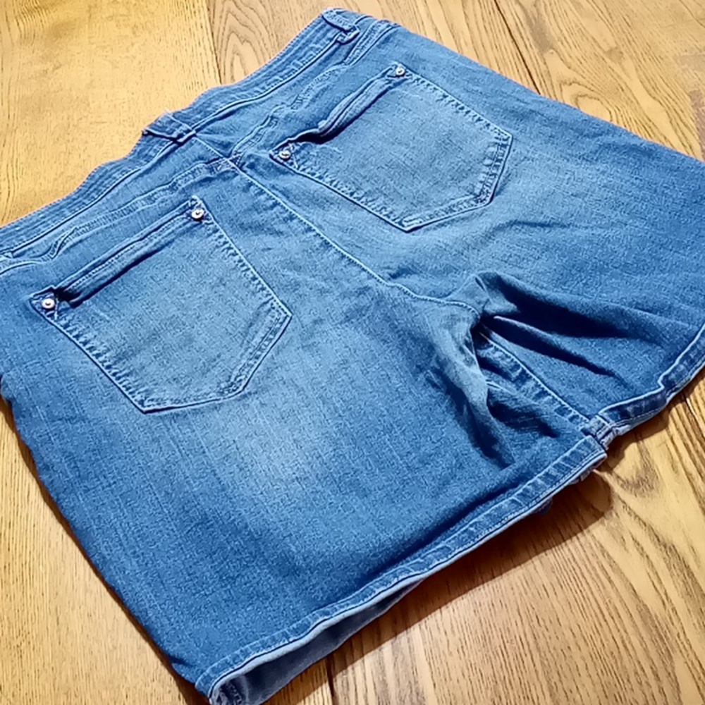 Wit & Wisdom WOMENS Jean Shorts 16 BLUE Preowned Summer Spring Vacation Pool - Picture 5 of 7
